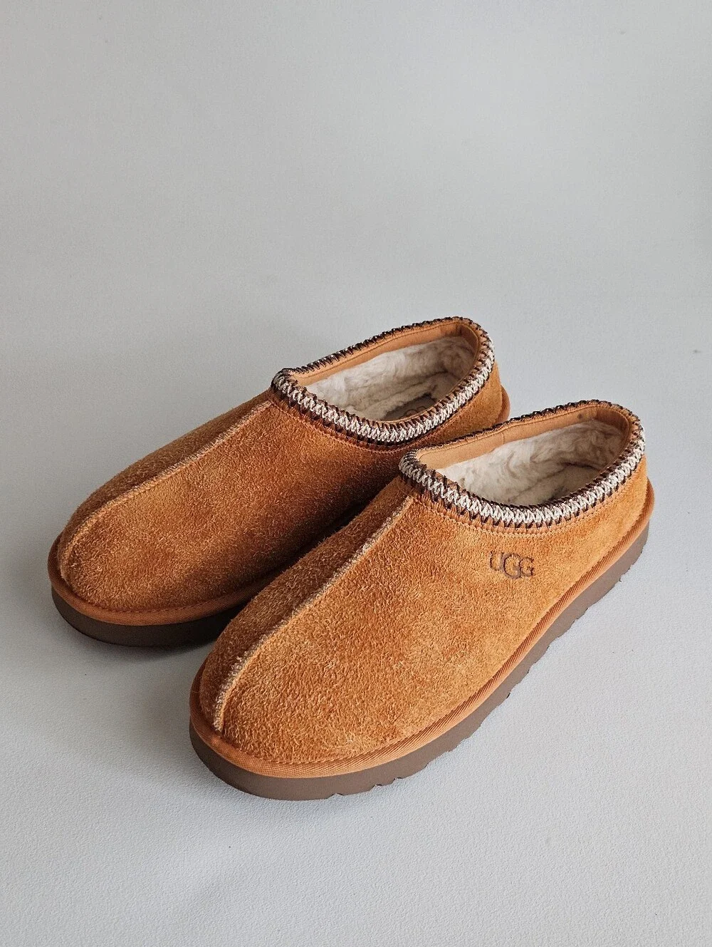 UGG Tasman Shaggy Suede Slippers Dark Apricot Men’s Size 12 Like New Box